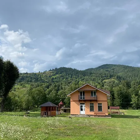 Holiday home будинок в пейзажній місцевості Krivorovnya