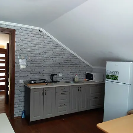 будинок в пейзажній місцевості * Krivorovnya