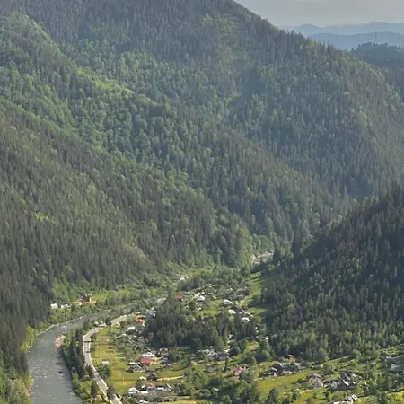 будинок в пейзажній місцевості בית נופש